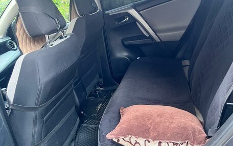 Toyota RAV4, 2016 год, 2 400 000 рублей, 3 фотография
