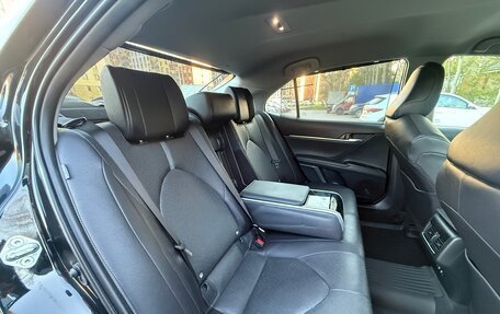 Toyota Camry, 2021 год, 3 200 000 рублей, 10 фотография