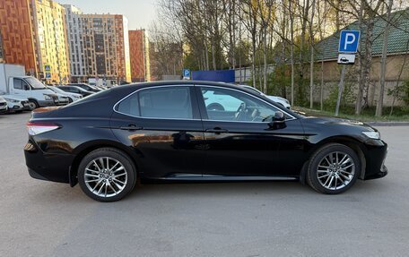 Toyota Camry, 2021 год, 3 200 000 рублей, 5 фотография