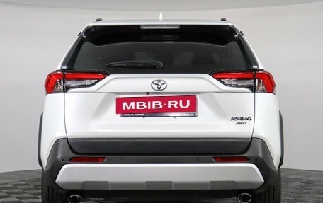 Toyota RAV4, 2023 год, 3 947 000 рублей, 6 фотография