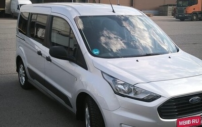 Ford Tourneo Connect II рестайлинг, 2020 год, 2 215 000 рублей, 1 фотография