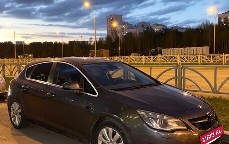 Opel Astra J, 2011 год, 650 000 рублей, 4 фотография