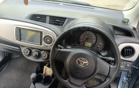 Toyota Vitz, 2012 год, 850 000 рублей, 7 фотография