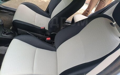 Toyota Vitz, 2012 год, 850 000 рублей, 6 фотография
