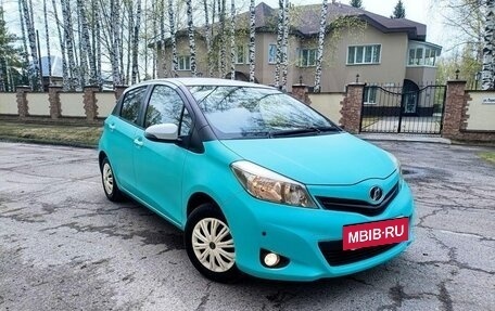 Toyota Vitz, 2012 год, 850 000 рублей, 2 фотография