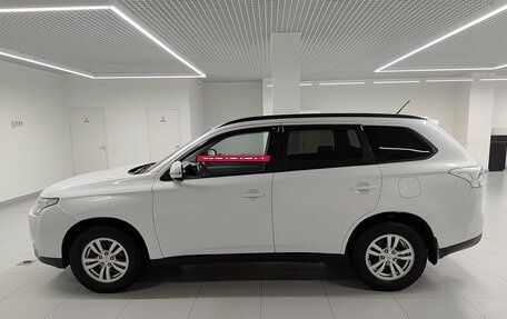 Mitsubishi Outlander III рестайлинг 3, 2013 год, 1 380 000 рублей, 12 фотография