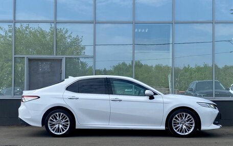 Toyota Camry, 2019 год, 3 199 000 рублей, 4 фотография