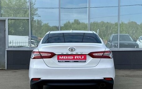 Toyota Camry, 2019 год, 3 199 000 рублей, 6 фотография
