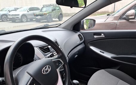 Hyundai Solaris II рестайлинг, 2013 год, 950 000 рублей, 7 фотография