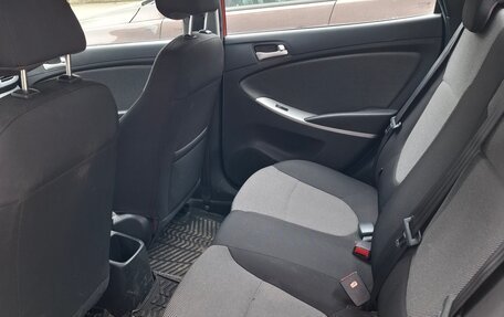 Hyundai Solaris II рестайлинг, 2013 год, 950 000 рублей, 6 фотография