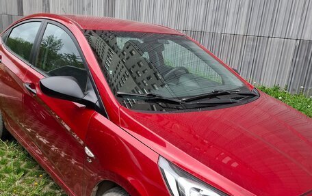 Hyundai Solaris II рестайлинг, 2013 год, 950 000 рублей, 2 фотография