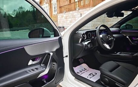 Mercedes-Benz A-Класс, 2023 год, 2 430 000 рублей, 17 фотография