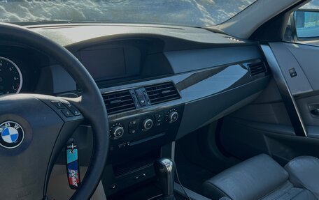 BMW 5 серия, 2003 год, 1 050 000 рублей, 10 фотография