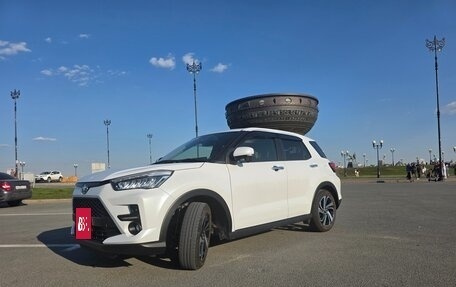 Toyota Raize I, 2023 год, 1 980 000 рублей, 2 фотография