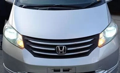 Honda Freed I, 2010 год, 875 000 рублей, 2 фотография