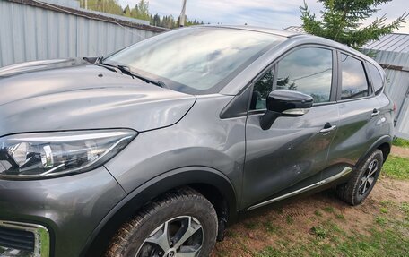 Renault Kaptur I рестайлинг, 2017 год, 1 900 000 рублей, 3 фотография