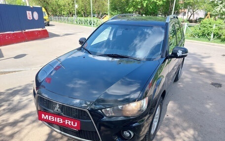 Mitsubishi Outlander III рестайлинг 3, 2010 год, 1 100 000 рублей, 4 фотография
