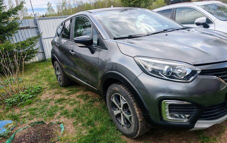 Renault Kaptur I рестайлинг, 2017 год, 1 900 000 рублей, 7 фотография
