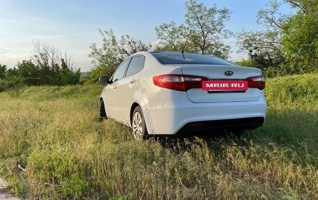 KIA Rio III рестайлинг, 2012 год, 620 000 рублей, 2 фотография