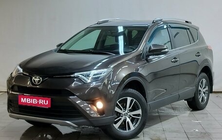 Toyota RAV4, 2018 год, 2 390 000 рублей, 1 фотография