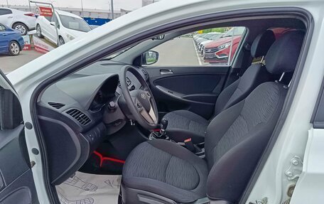 Hyundai Solaris II рестайлинг, 2015 год, 834 995 рублей, 9 фотография