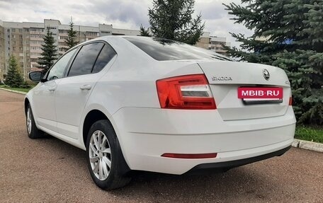 Skoda Octavia, 2018 год, 1 690 000 рублей, 6 фотография