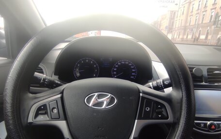 Hyundai Solaris II рестайлинг, 2015 год, 770 000 рублей, 4 фотография