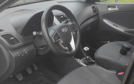 Hyundai Solaris II рестайлинг, 2015 год, 770 000 рублей, 9 фотография