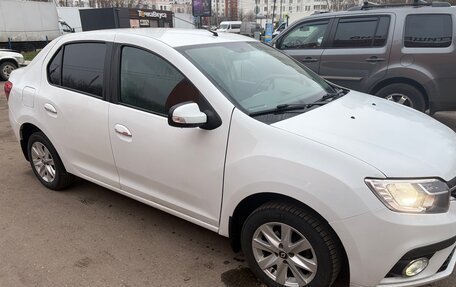 Renault Logan II, 2018 год, 810 000 рублей, 3 фотография