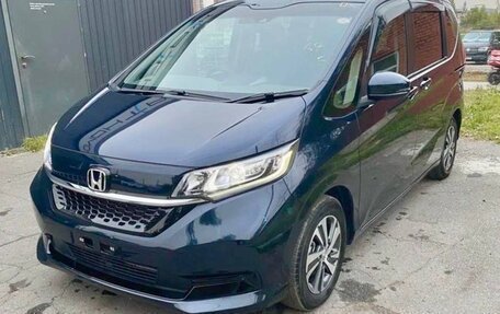Honda Freed II, 2023 год, 1 500 000 рублей, 2 фотография