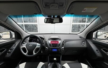 Hyundai ix35 I рестайлинг, 2012 год, 1 090 000 рублей, 10 фотография