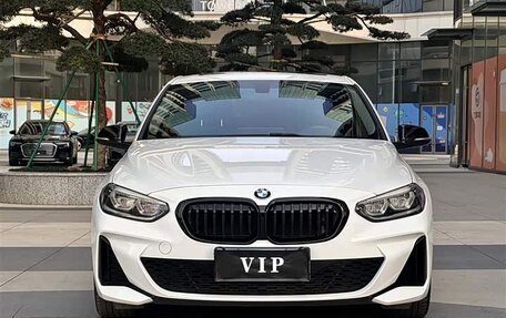 BMW 1 серия, 2023 год, 1 890 778 рублей, 2 фотография