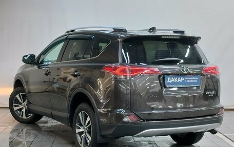 Toyota RAV4, 2018 год, 2 390 000 рублей, 6 фотография