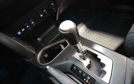 Toyota RAV4, 2018 год, 2 390 000 рублей, 17 фотография