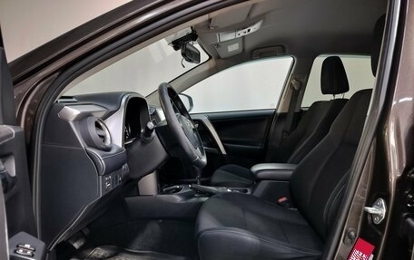 Toyota RAV4, 2018 год, 2 390 000 рублей, 19 фотография