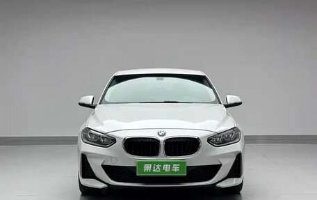 BMW 1 серия, 2022 год, 1 580 000 рублей, 8 фотография