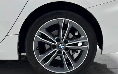 BMW 1 серия, 2022 год, 1 580 000 рублей, 12 фотография