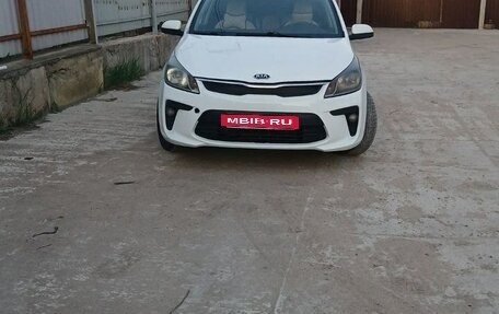 KIA Rio IV, 2020 год, 665 000 рублей, 1 фотография