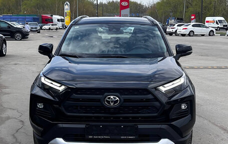 Toyota RAV4, 2024 год, 4 150 000 рублей, 2 фотография