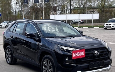 Toyota RAV4, 2024 год, 4 150 000 рублей, 3 фотография