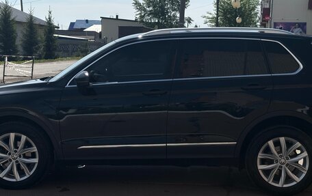 Volkswagen Tiguan II, 2017 год, 2 800 000 рублей, 5 фотография