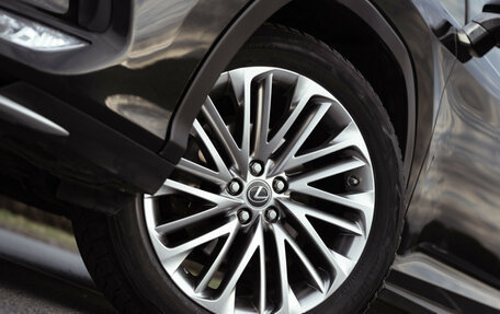 Lexus RX IV рестайлинг, 2021 год, 6 350 000 рублей, 4 фотография