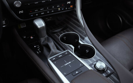 Lexus RX IV рестайлинг, 2021 год, 6 350 000 рублей, 33 фотография