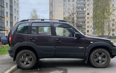 Chevrolet Niva I рестайлинг, 2017 год, 600 000 рублей, 4 фотография