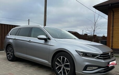 Volkswagen Passat B8 рестайлинг, 2019 год, 1 680 000 рублей, 4 фотография