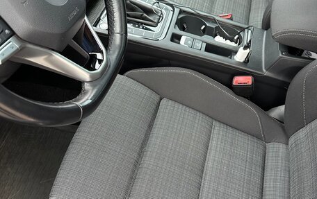 Volkswagen Passat B8 рестайлинг, 2019 год, 1 680 000 рублей, 10 фотография