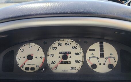 Mazda Bongo Friendee i рестайлинг, 1997 год, 450 000 рублей, 13 фотография