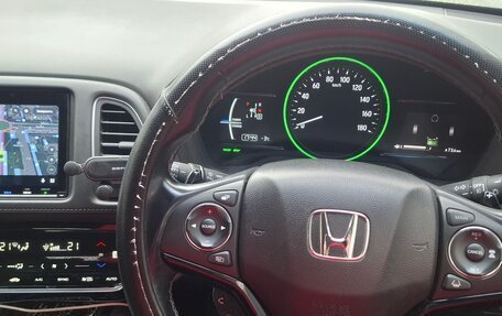 Honda Vezel, 2018 год, 1 950 000 рублей, 3 фотография