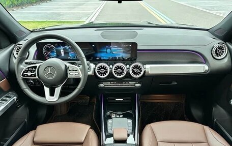 Mercedes-Benz GLB, 2021 год, 2 340 000 рублей, 10 фотография