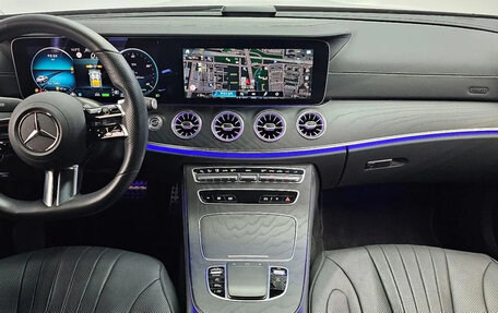 Mercedes-Benz CLS, 2022 год, 5 880 000 рублей, 6 фотография